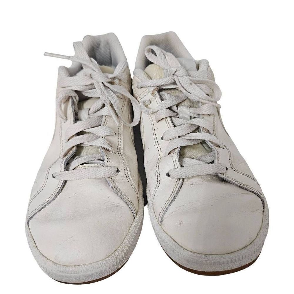Nike cream shies for women